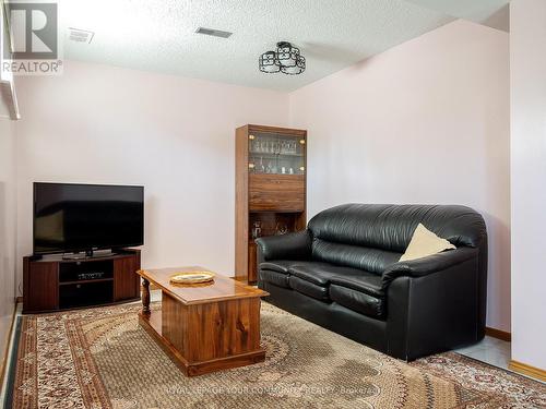 52 Magellan Drive, Toronto, ON - Indoor Photo Showing Living Room