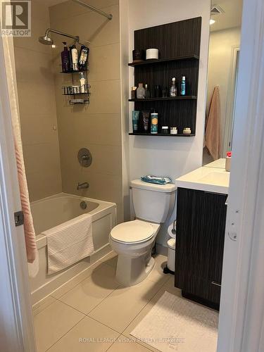 426 - 80 Marine Parade Drive, Toronto, ON - Indoor Photo Showing Bathroom