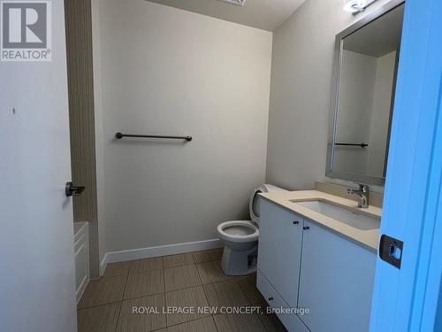 2209 - 3975 Grand Park Drive, Mississauga, ON - Indoor Photo Showing Bathroom