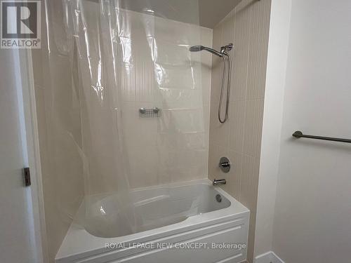 2209 - 3975 Grand Park Drive, Mississauga, ON - Indoor Photo Showing Bathroom