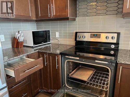 2209 - 3975 Grand Park Drive, Mississauga, ON - Indoor Photo Showing Kitchen