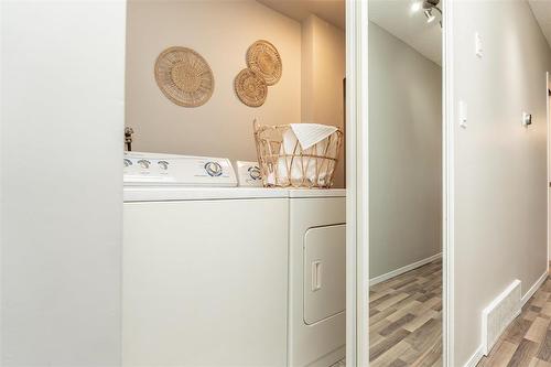 6 210 Goulet Street, Winnipeg, MB - Indoor Photo Showing Laundry Room