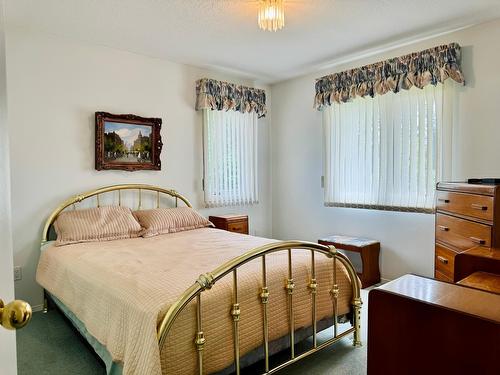 2411 2Nd Street N, Cranbrook, BC - Indoor Photo Showing Bedroom