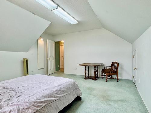 2411 2Nd Street N, Cranbrook, BC - Indoor Photo Showing Bedroom