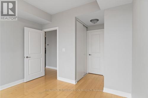 1702 - 18 Yorkville Avenue, Toronto, ON - Indoor Photo Showing Other Room