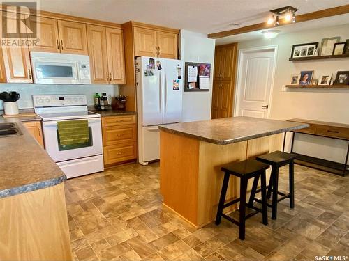 104 3Rd Street E, Choiceland, SK - Indoor Photo Showing Kitchen