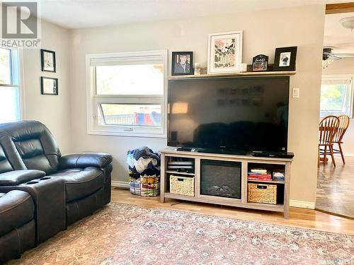 104 3Rd Street E, Choiceland, SK - Indoor Photo Showing Living Room