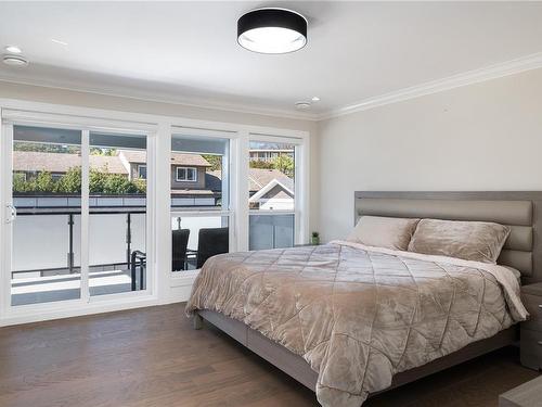 912 Dale St, Saanich, BC - Indoor Photo Showing Bedroom