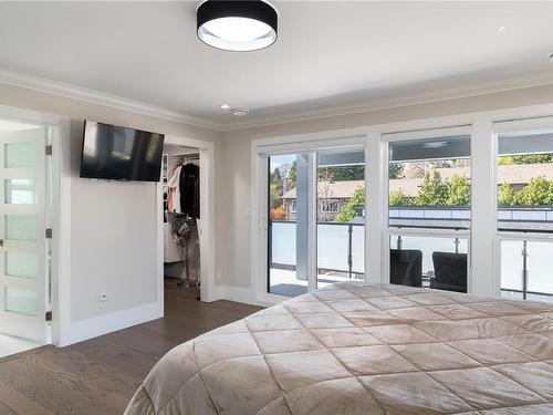 912 Dale St, Saanich, BC - Indoor Photo Showing Bedroom