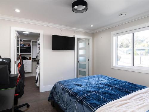 912 Dale St, Saanich, BC - Indoor Photo Showing Bedroom