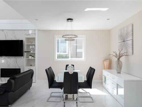 912 Dale St, Saanich, BC - Indoor Photo Showing Dining Room