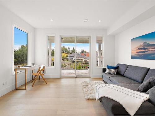 1169 Spirit Crt, Langford, BC - Indoor Photo Showing Living Room