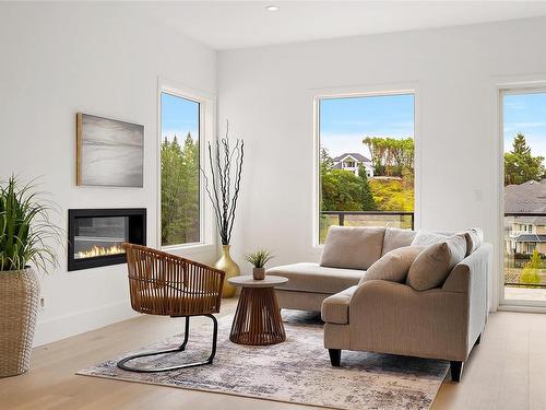 1169 Spirit Crt, Langford, BC - Indoor Photo Showing Living Room With Fireplace