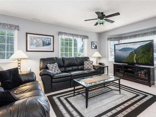 1625 Swan Cres, Courtenay, BC - Indoor Photo Showing Living Room