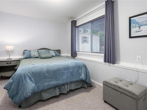 1625 Swan Cres, Courtenay, BC - Indoor Photo Showing Bedroom