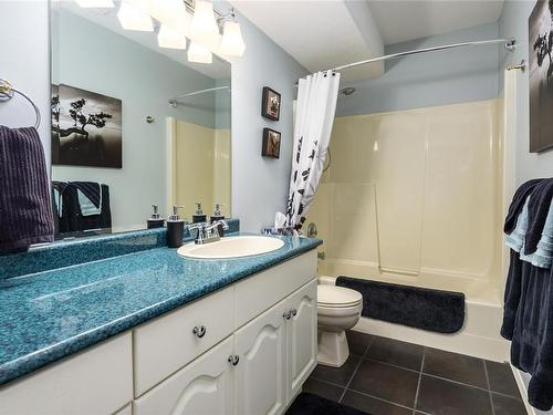 1625 Swan Cres, Courtenay, BC - Indoor Photo Showing Bathroom