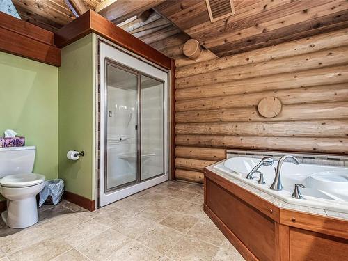 5095 Aho Rd, Ladysmith, BC - Indoor Photo Showing Bathroom