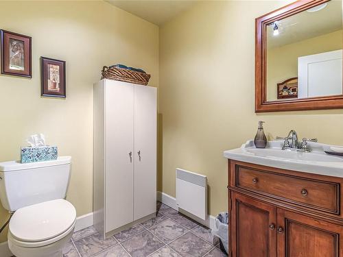 5095 Aho Rd, Ladysmith, BC - Indoor Photo Showing Bathroom