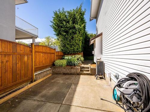 1669 Swan Cres, Courtenay, BC - Outdoor With Exterior