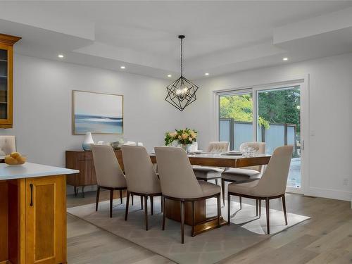 135 Bray Rd, Nanaimo, BC - Indoor Photo Showing Dining Room