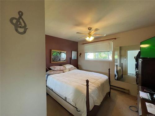 4913 Spencer St, Port Alberni, BC - Indoor Photo Showing Bedroom