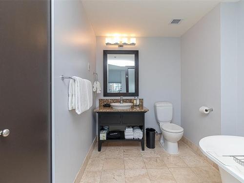 A403-810 Humboldt St, Victoria, BC - Indoor Photo Showing Bathroom