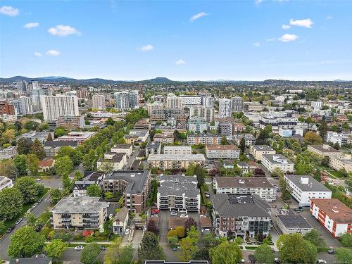 106-1031 Burdett Ave, Victoria, BC - Outdoor With View