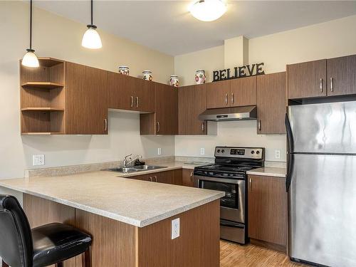 303-2115 Meredith Rd, Nanaimo, BC - Indoor Photo Showing Kitchen With Double Sink