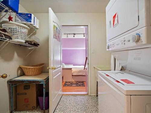1639 Elise Close, Sooke, BC - Indoor Photo Showing Laundry Room