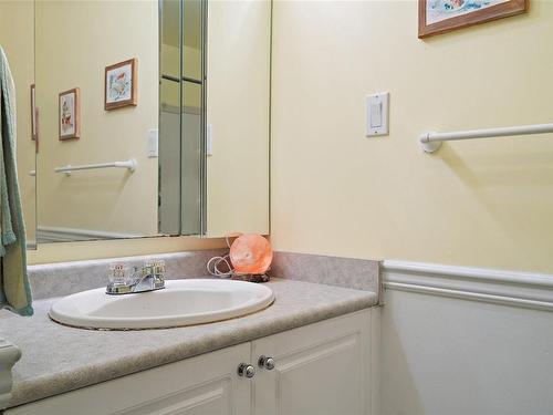 1639 Elise Close, Sooke, BC - Indoor Photo Showing Bathroom
