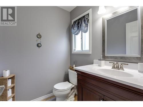 1203 Sanborn Court, Kelowna, BC - Indoor Photo Showing Bathroom