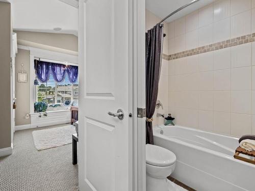 380 Fernie Place, Kamloops, BC - Indoor Photo Showing Bathroom