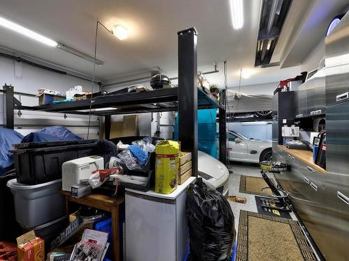 380 Fernie Place, Kamloops, BC - Indoor Photo Showing Garage