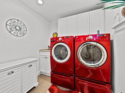 380 Fernie Place, Kamloops, BC - Indoor Photo Showing Laundry Room