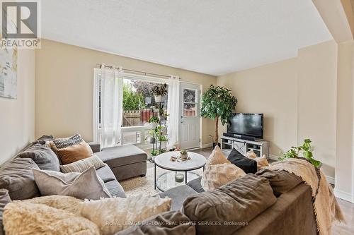 D - 502 Grey Street, Brantford, ON - Indoor Photo Showing Living Room