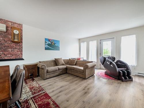 Salon - 104-2150 Av. Hingston, Montréal (Côte-Des-Neiges/Notre-Dame-De-Grâce), QC - Indoor Photo Showing Living Room