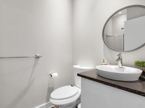 Salle de bains - 105-7361 Av. Victoria, Montréal (Côte-Des-Neiges/Notre-Dame-De-Grâce), QC - Indoor Photo Showing Bathroom