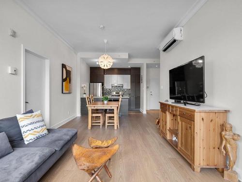 Overall view - 105-7361 Av. Victoria, Montréal (Côte-Des-Neiges/Notre-Dame-De-Grâce), QC - Indoor Photo Showing Living Room