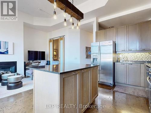 747 - 155 Dalhousie Street, Toronto, ON - Indoor Photo Showing Kitchen With Double Sink