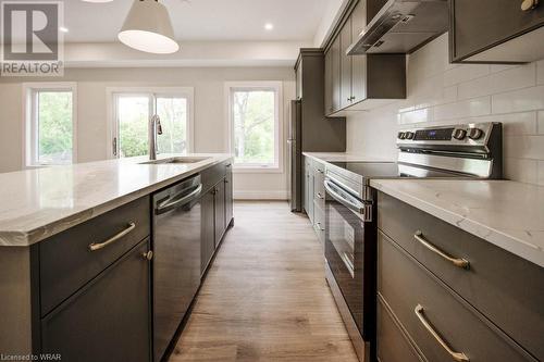 18 Stanley Avenue, Kitchener, ON - Indoor Photo Showing Kitchen With Upgraded Kitchen