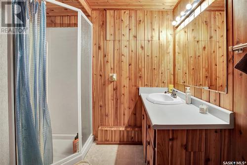 2530 Cumberland Avenue S, Saskatoon, SK - Indoor Photo Showing Bathroom