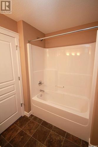 4608 James Hill Road, Regina, SK - Indoor Photo Showing Bathroom