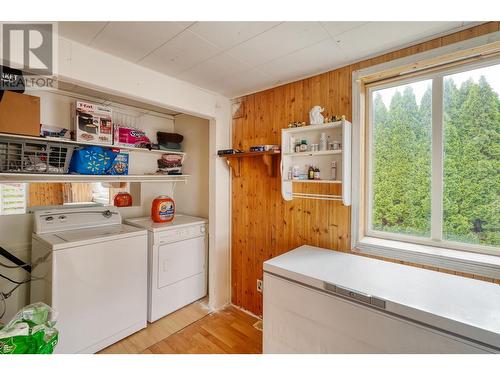 360 Hardie Road, Kelowna, BC - Indoor Photo Showing Laundry Room