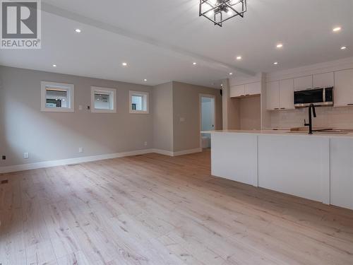 584 Forestbrook Drive Unit# 101, Penticton, BC - Indoor Photo Showing Kitchen