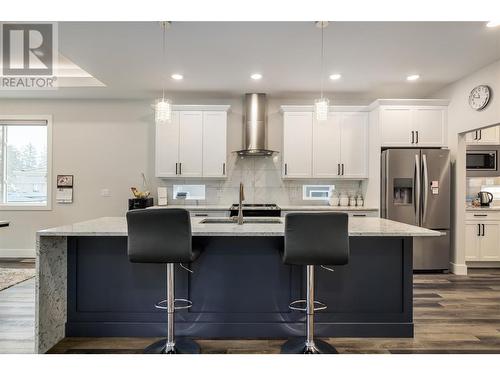 2811 Canyon Crest Drive, West Kelowna, BC - Indoor Photo Showing Kitchen With Stainless Steel Kitchen With Upgraded Kitchen