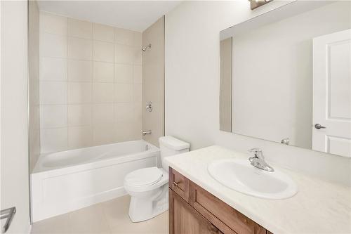 2 Bromley Drive, St. Catharines, ON - Indoor Photo Showing Bathroom