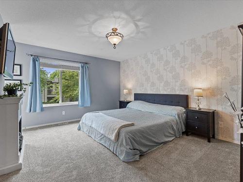 27-1853 Edgehill Avenue, Kelowna, BC - Indoor Photo Showing Bedroom