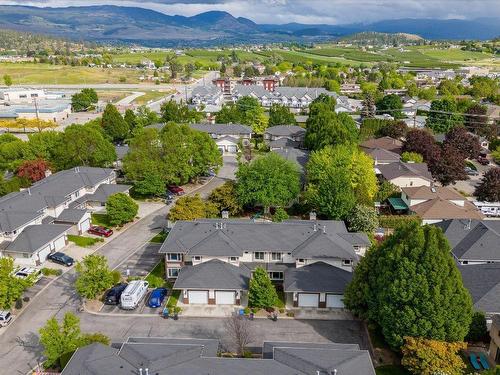 27-1853 Edgehill Avenue, Kelowna, BC - Outdoor With View