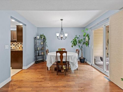 27-1853 Edgehill Avenue, Kelowna, BC - Indoor Photo Showing Dining Room