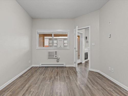 309-345 Mills Road, Kelowna, BC - Indoor Photo Showing Other Room